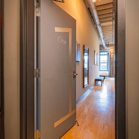 Hip Urban Loft - Small Town Charm - 124 Lofts #1 West Dundee Bagian luar foto