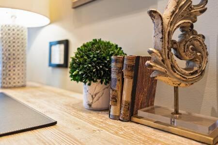 Hip Urban Loft - Small Town Charm - 124 Lofts #1 West Dundee Bagian luar foto