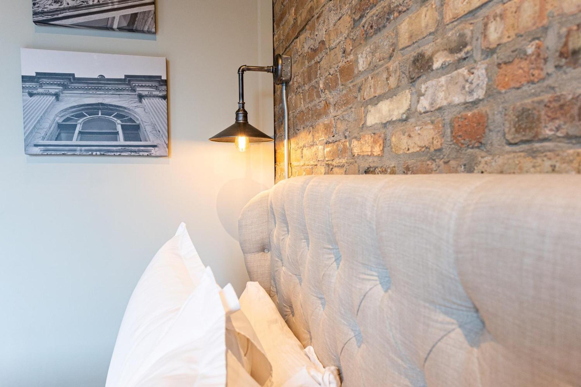 Hip Urban Loft - Small Town Charm - 124 Lofts #1 West Dundee Bagian luar foto