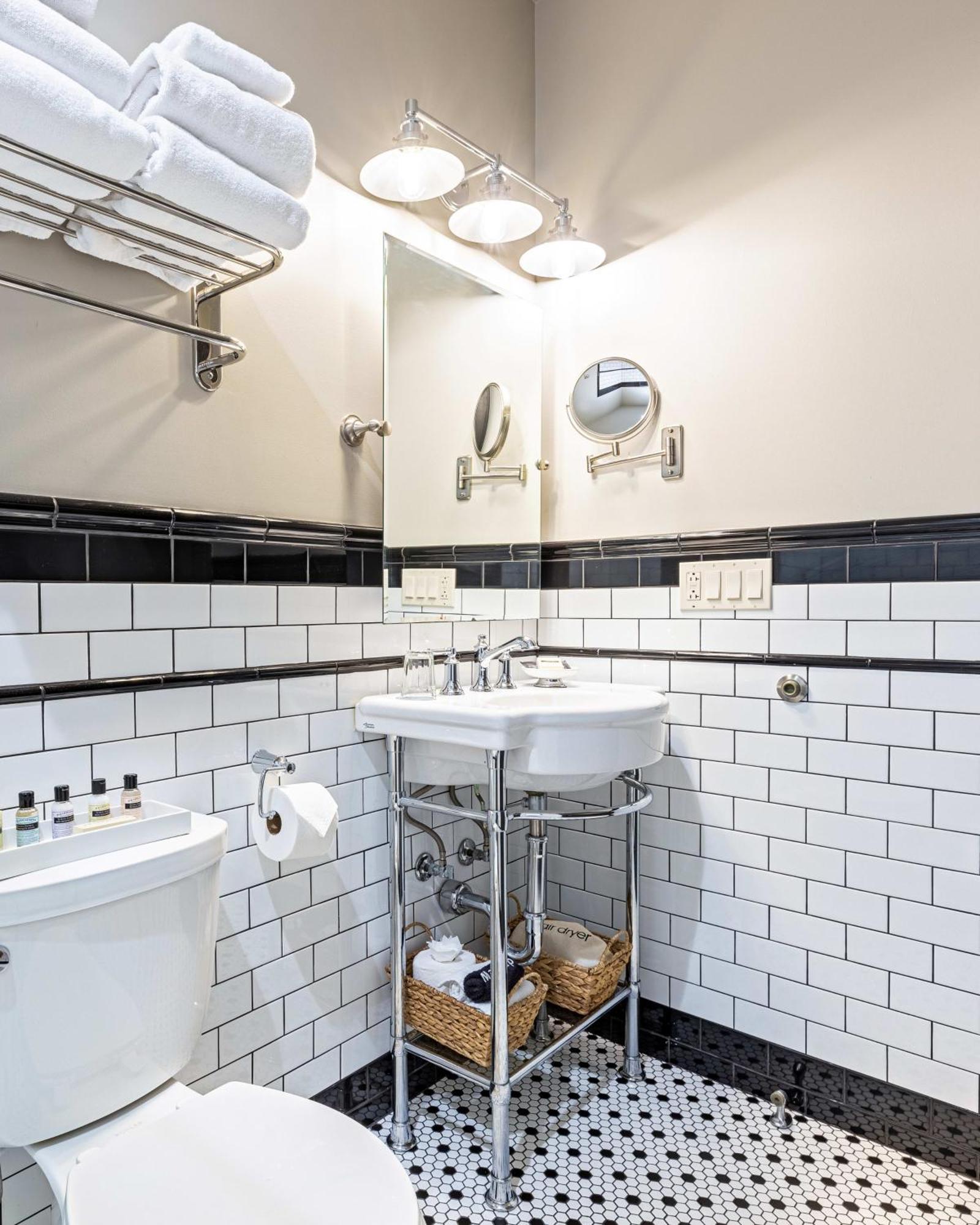 Hip Urban Loft - Small Town Charm - 124 Lofts #1 West Dundee Bagian luar foto